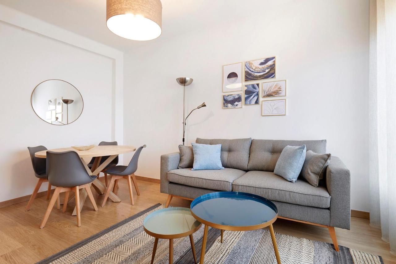 Fisa Rentals Aribau Barcelona Exteriér fotografie