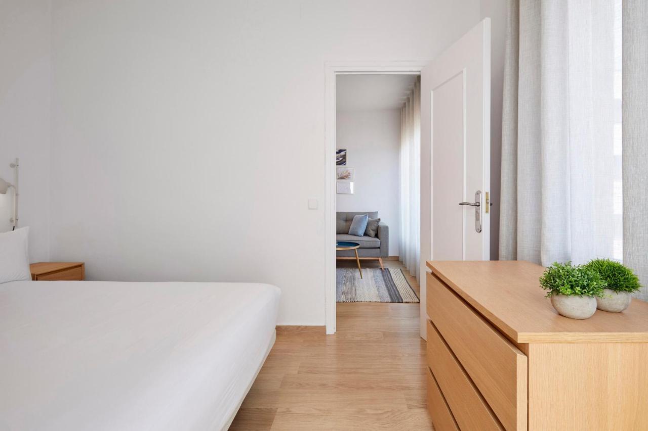 Fisa Rentals Aribau Barcelona Exteriér fotografie