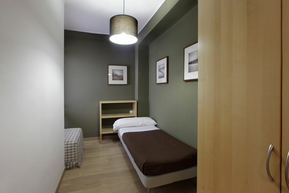 Fisa Rentals Aribau Barcelona Exteriér fotografie
